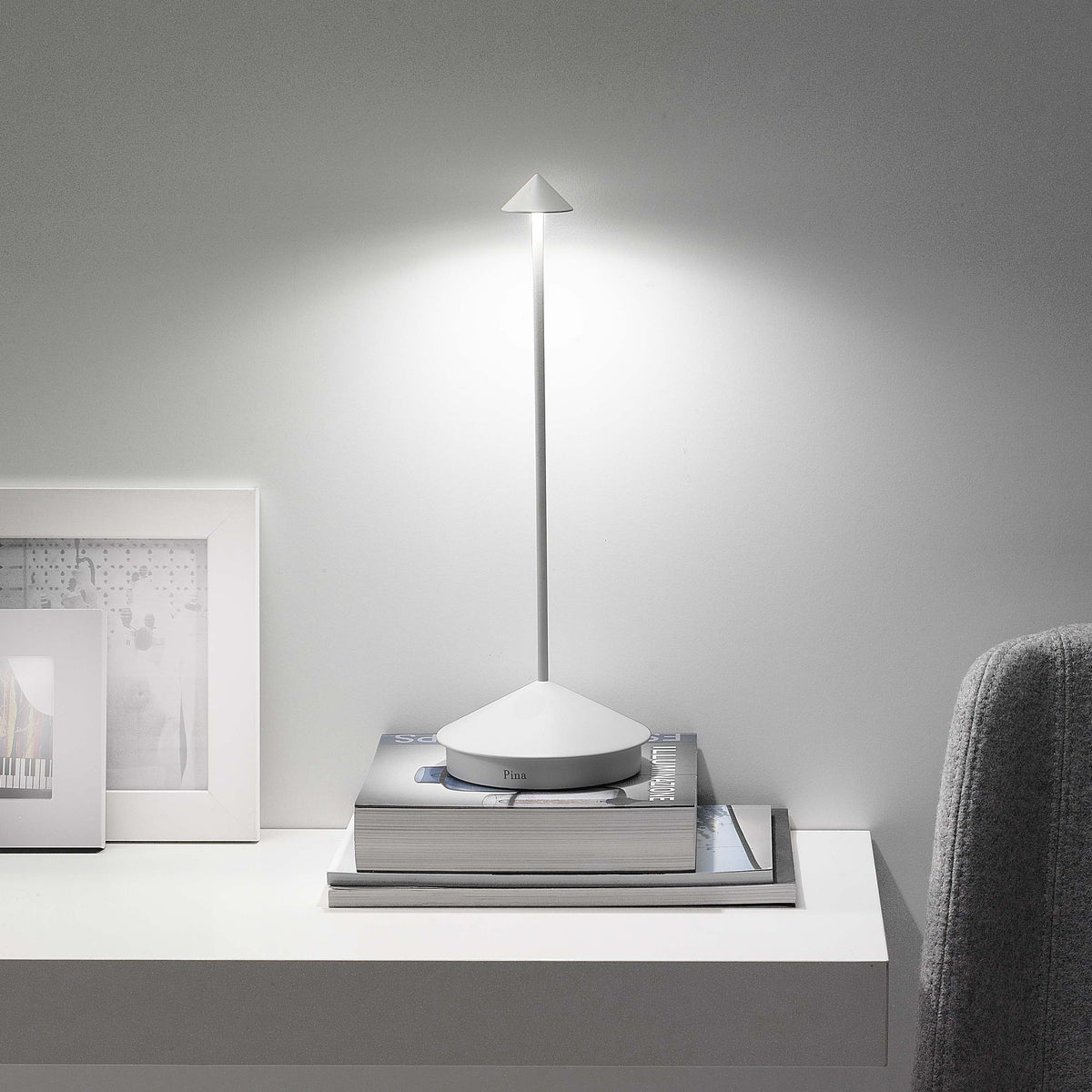 Luminária de Mesa Estilo Pina